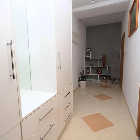 Bruna Apartment Makarska